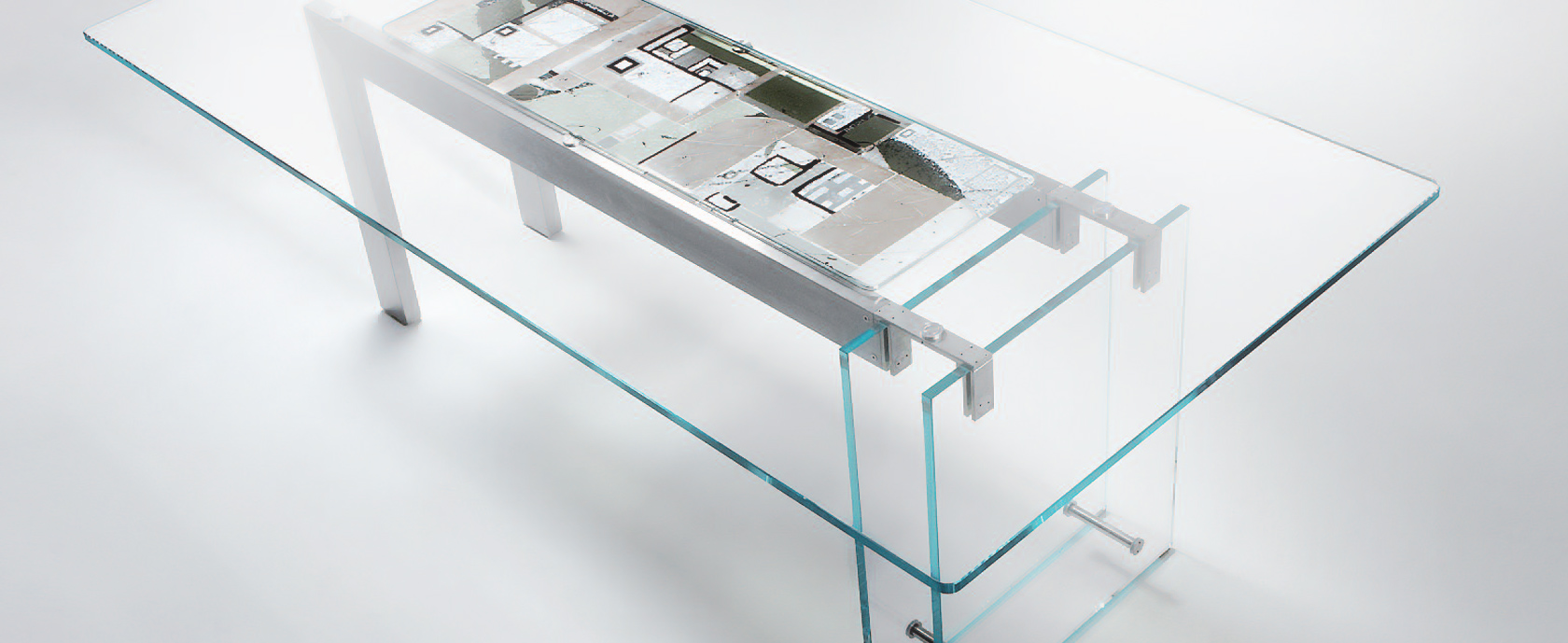 Cornelli glass